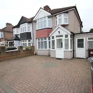 House Apartment Feltham